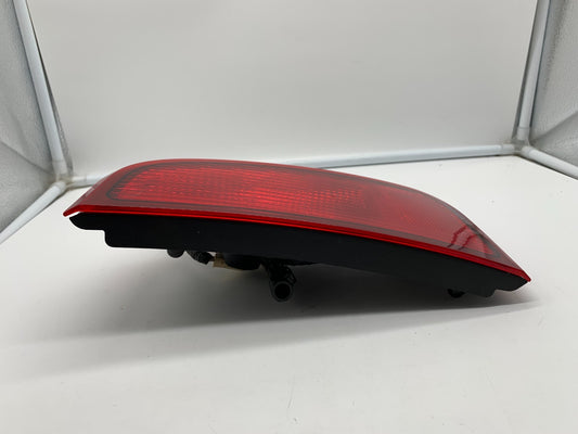 2003-2006 Lincoln Navigator Driver Side Liftgate Tail Light Taillight A01B41017