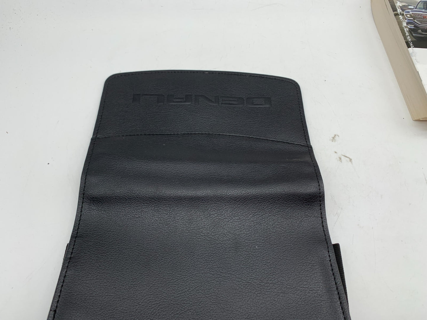 2017 GMC Sierra Owners Manual Set with Case OEM D03B68014
