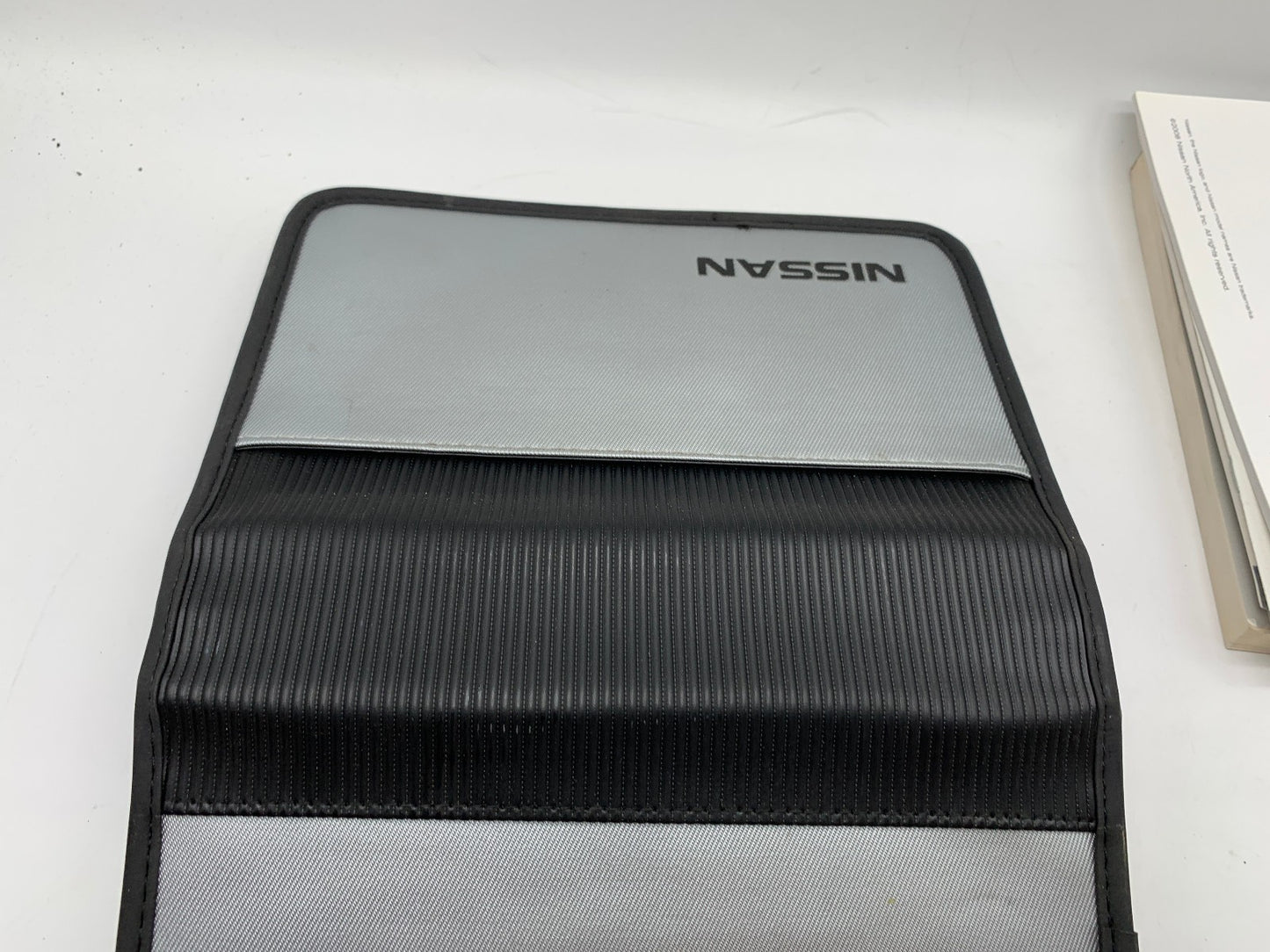 2009 Nissan Sentra Owners Manual Set with Case OEM D03B14041
