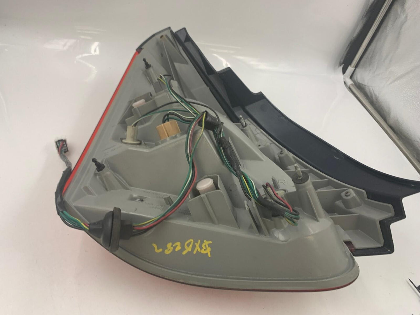 2004-2008 Nissan Maxima Passenger Side Tail Light Taillight OEM D01B68001