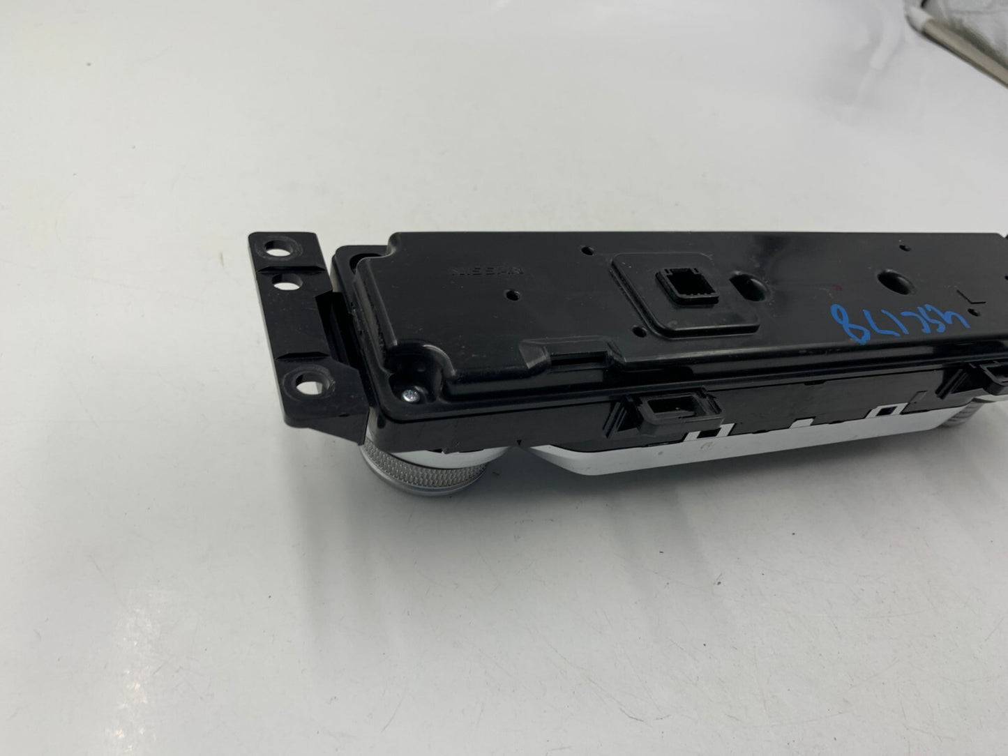 2019-2022 Nissan Altima AC Heater Climate Control Unit OEM C01B43053