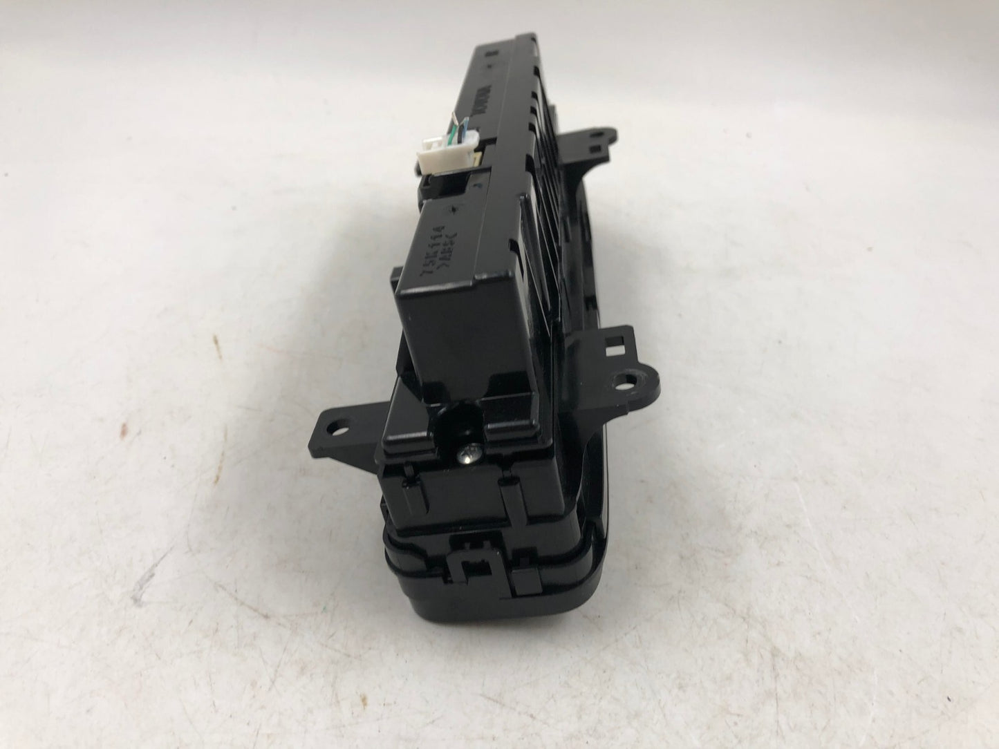 2017-2019 Toyota Corolla AC Heater Climate Control Unit OEM B03B45006