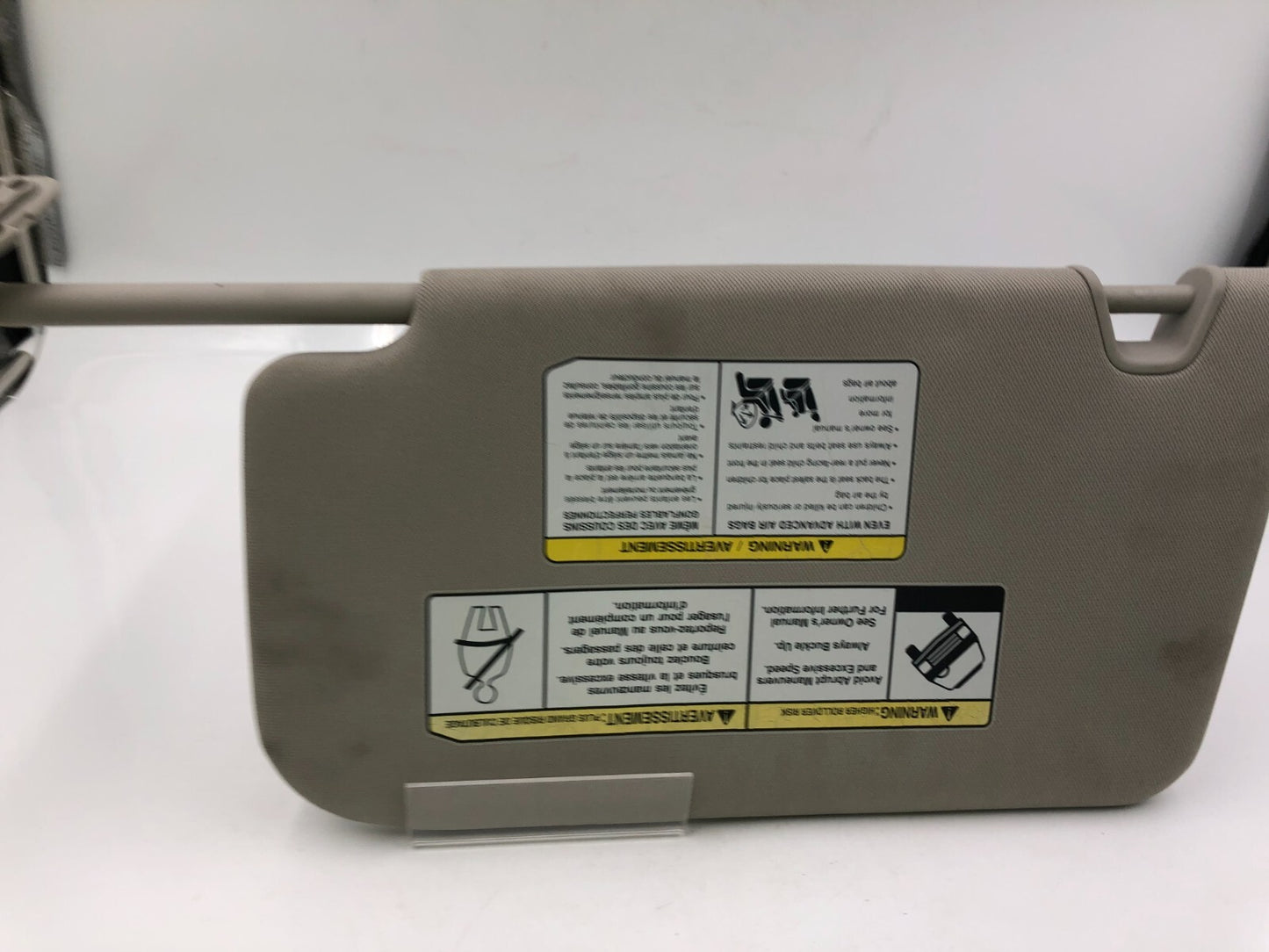 2014-2017 Nissan Rogue Passenger Sun Visor Gray Illumination OEM D03B31083