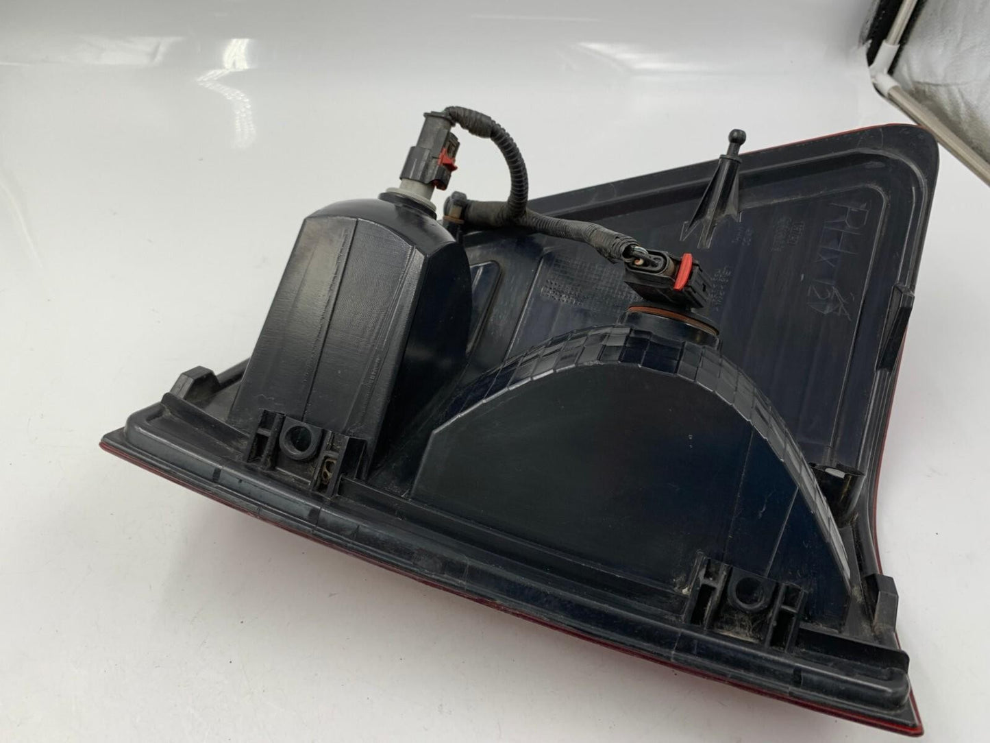 2007-2010 Jeep Grand Cherokee Driver Side Tail Light Taillight OEM D01B69002