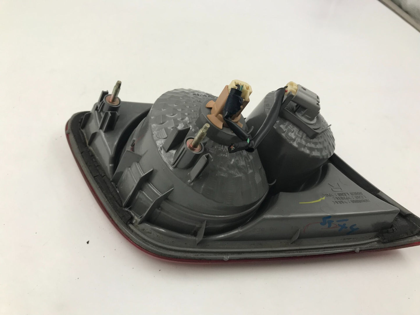 2003-2005 Mazda 6 Passenger Tail Light Taillight Lamp OEM D04B29035