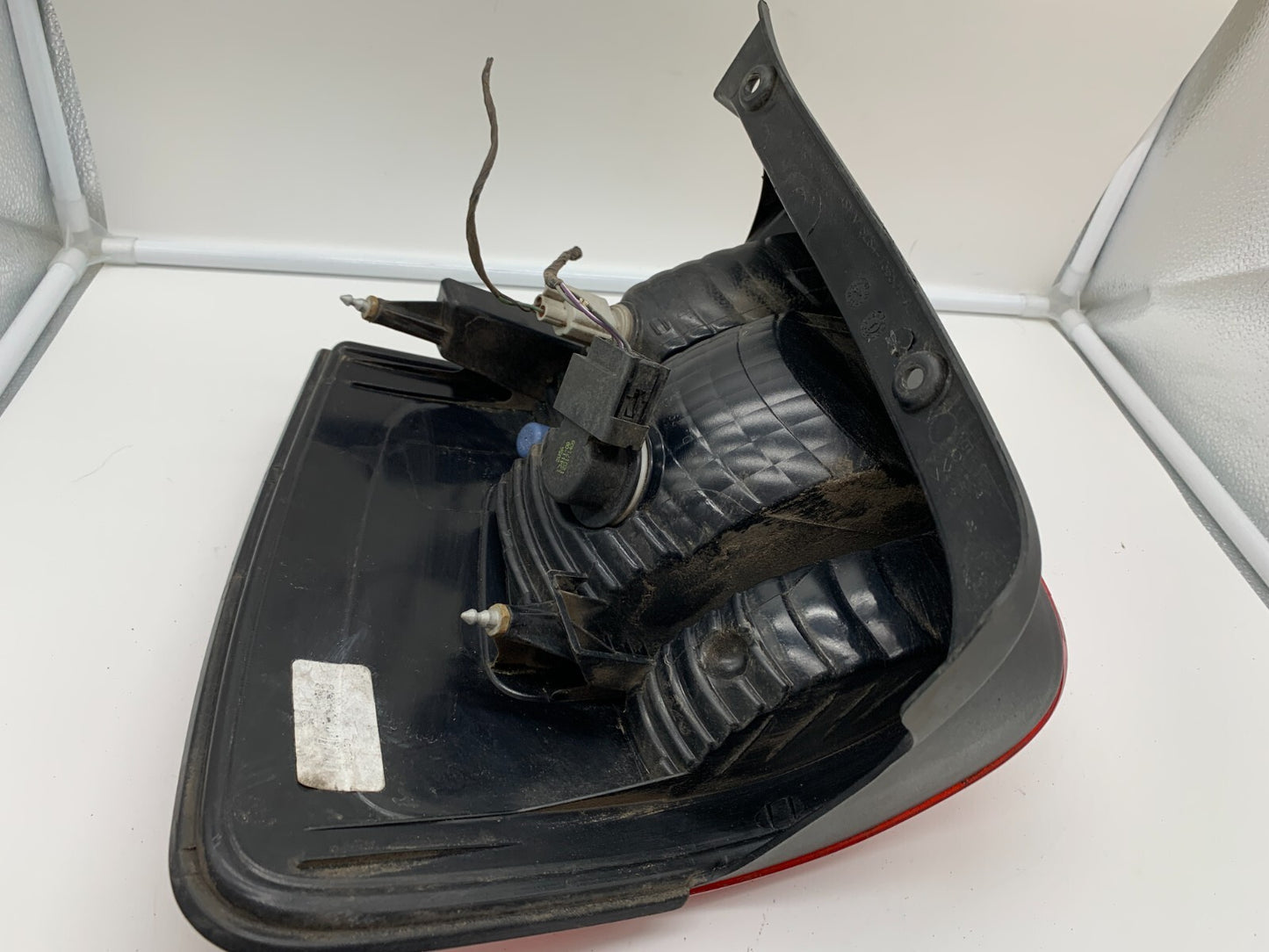 2008-2012 Ford Escape Driver Side Tail light Taillight OEM D03B68002