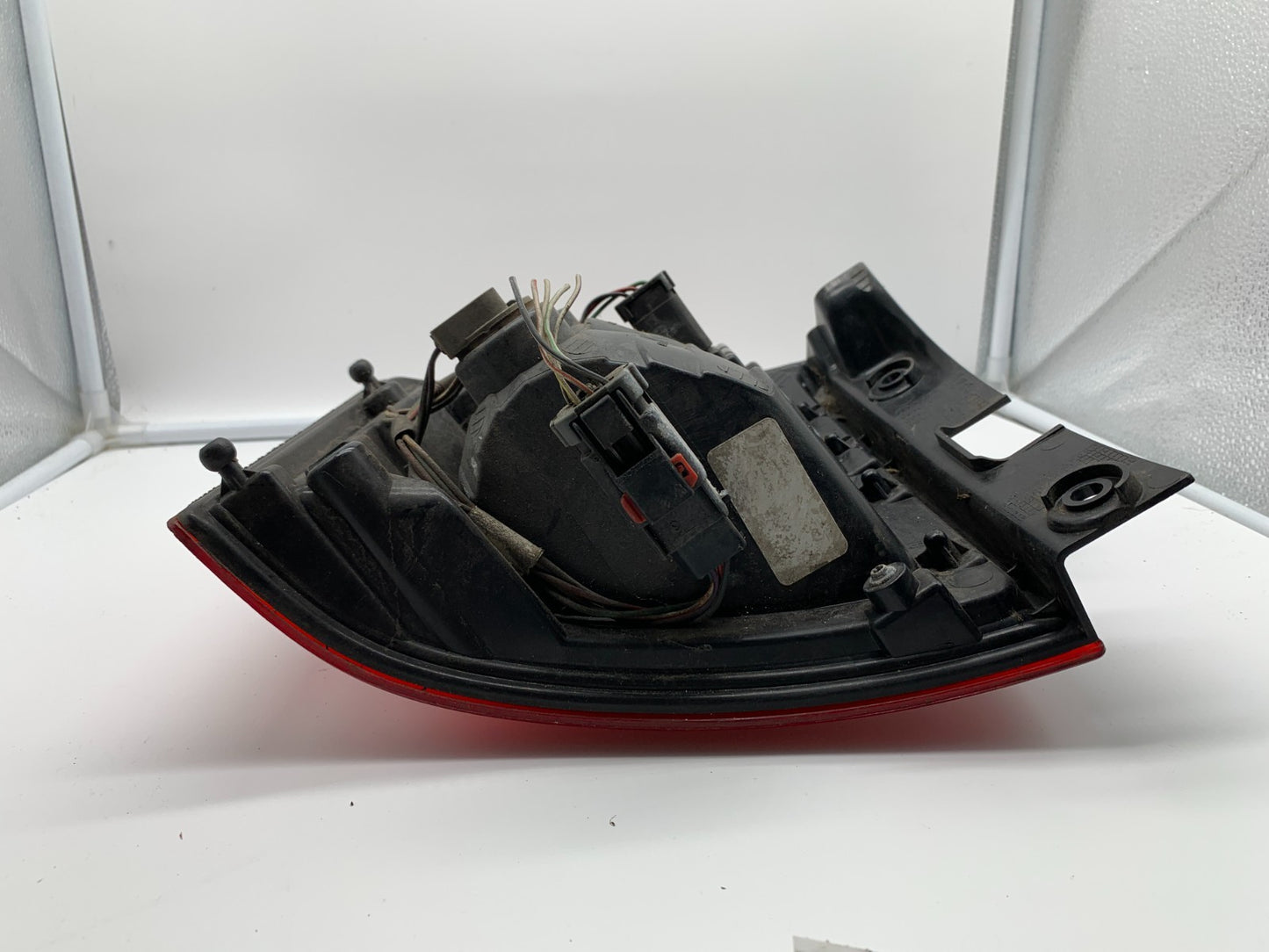 2011-2013 Jeep Compass Passenger Side Tail Light Taillight OEM B03B35087