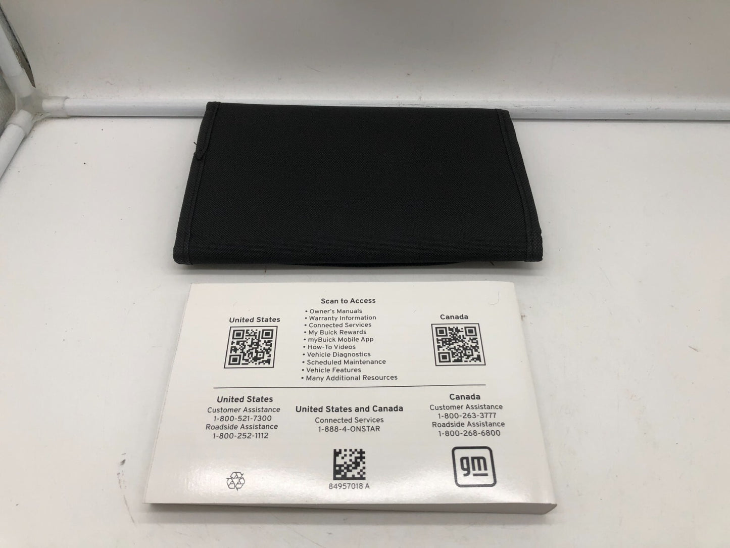 2024 Buick Encore GX Owners Manual with Case OEM C01B53028