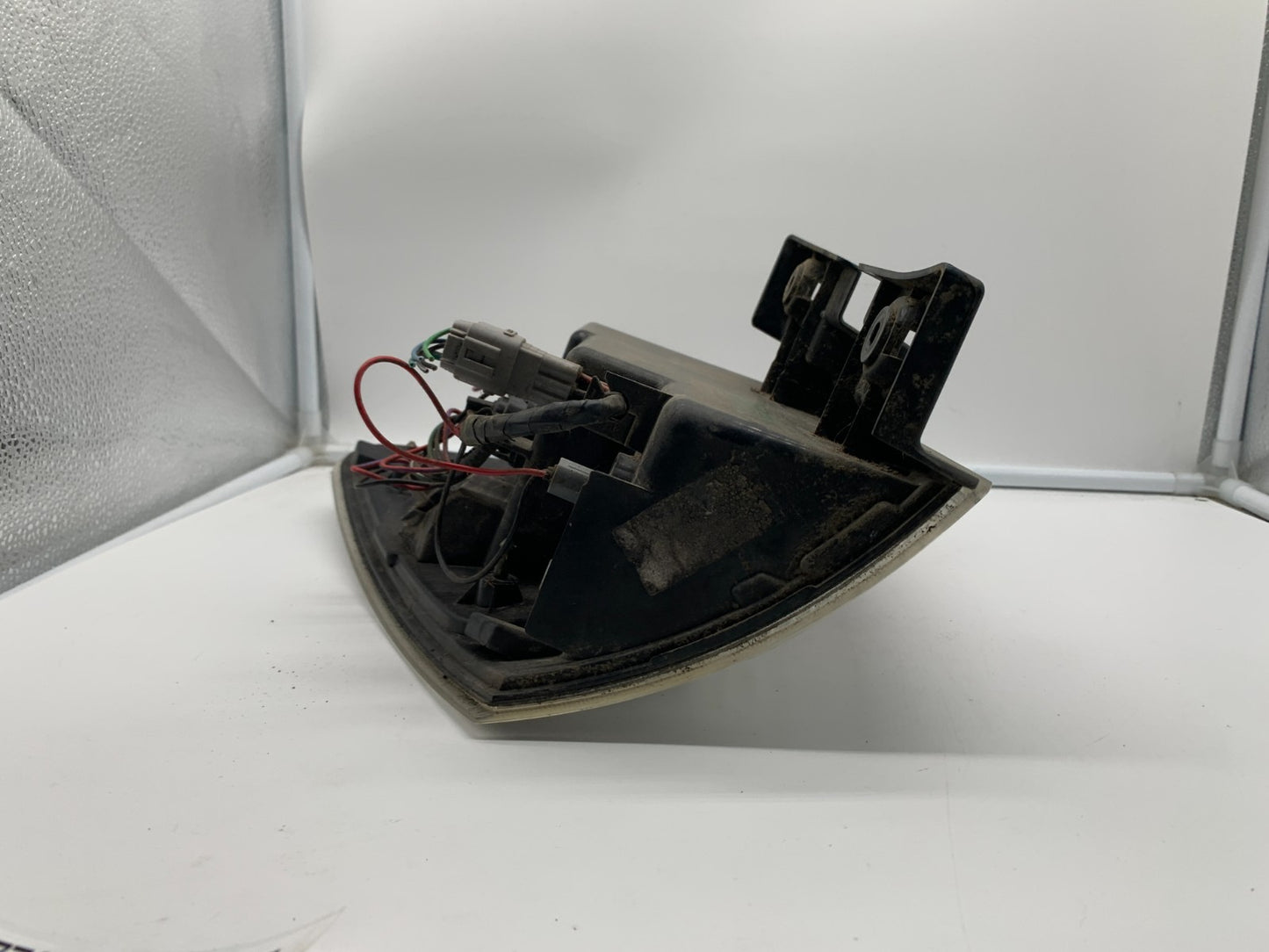 2005-2009 Chevrolet Equinox Passenger Side Tail Light Taillight OEM C01B40001