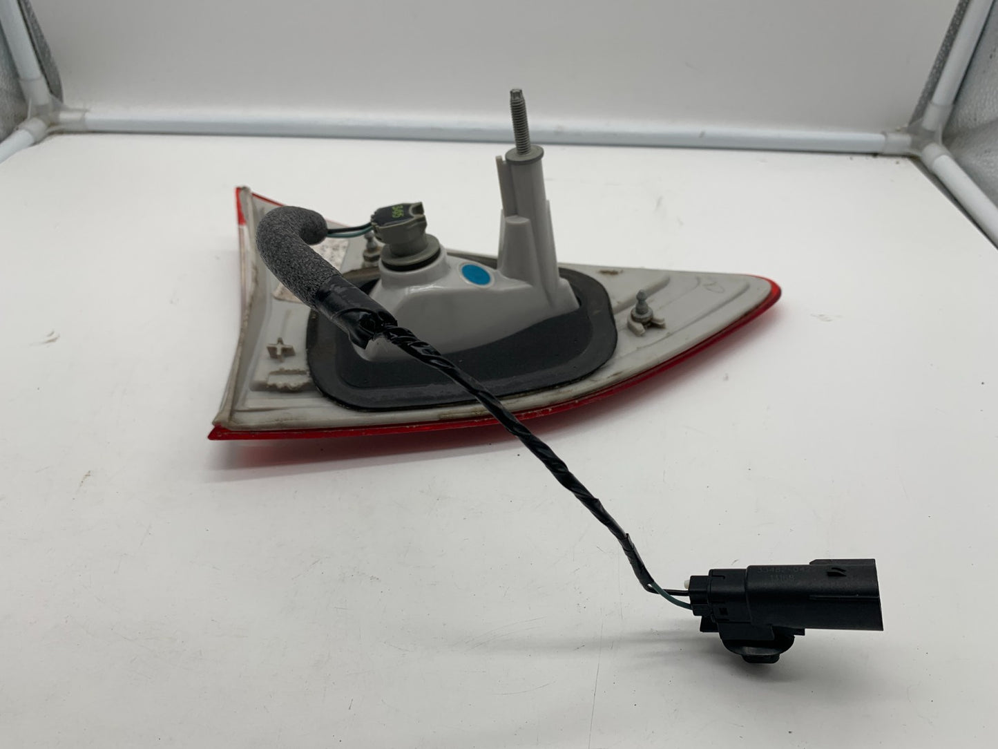 2013-2016 Ford Escape Passenger Side Trunk Lid Mounted Tail Light OEM B04B12002