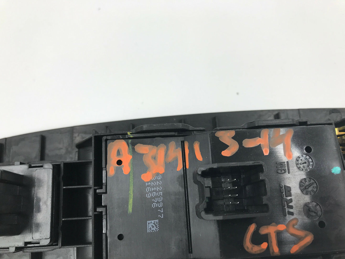 2014-2018 Cadillac ATS Master Power Window Switch OEM C03B190011