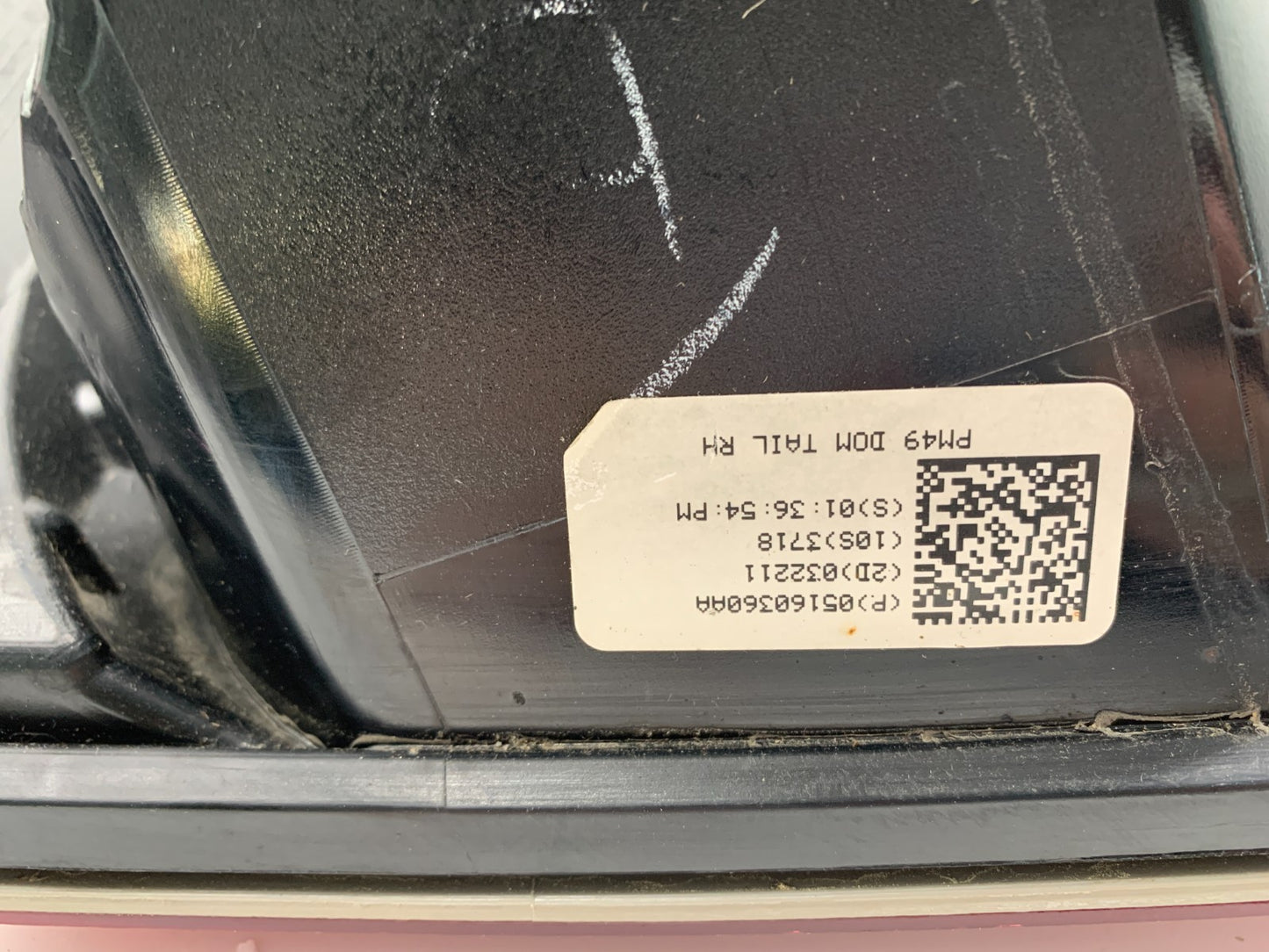 2008-2012 Dodge Caliber Passenger Side Tail Light Taillight OEM B04B55038