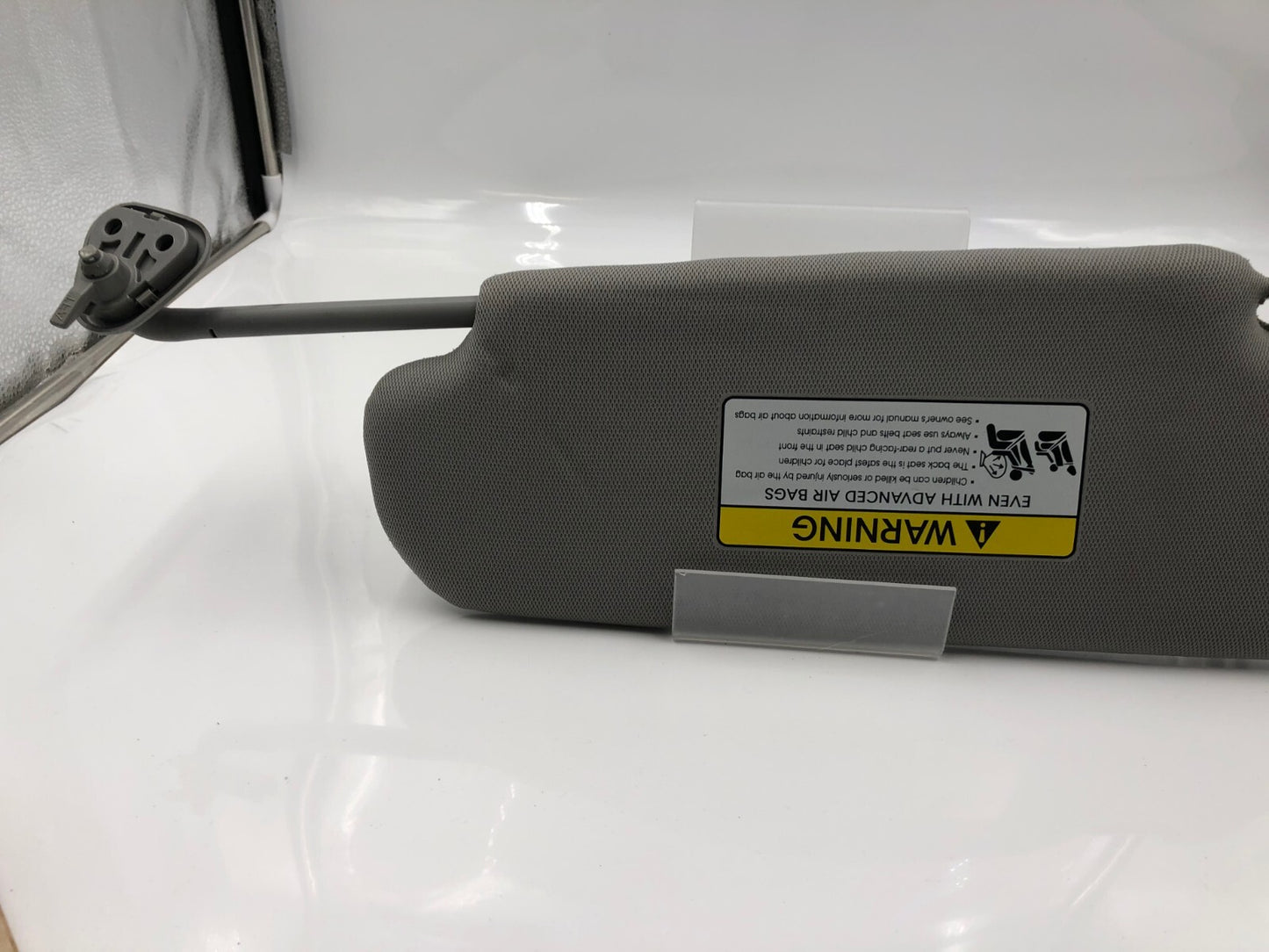 2011-2016 Kia Optima Passenger Sun Visor Gray Illuminated OEM D04B64008