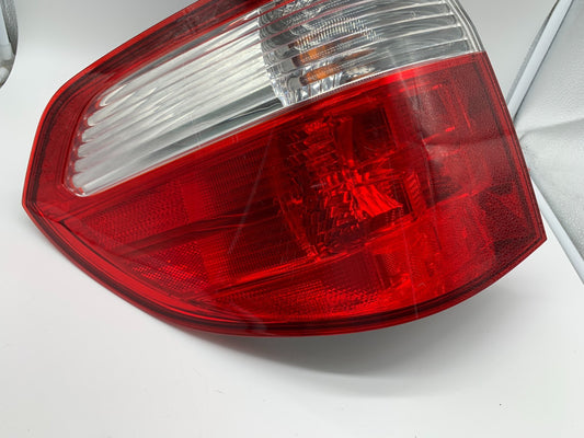 2005-2006 Honda Odyssey Driver Side Tail Light Taillight OEM D03B44001