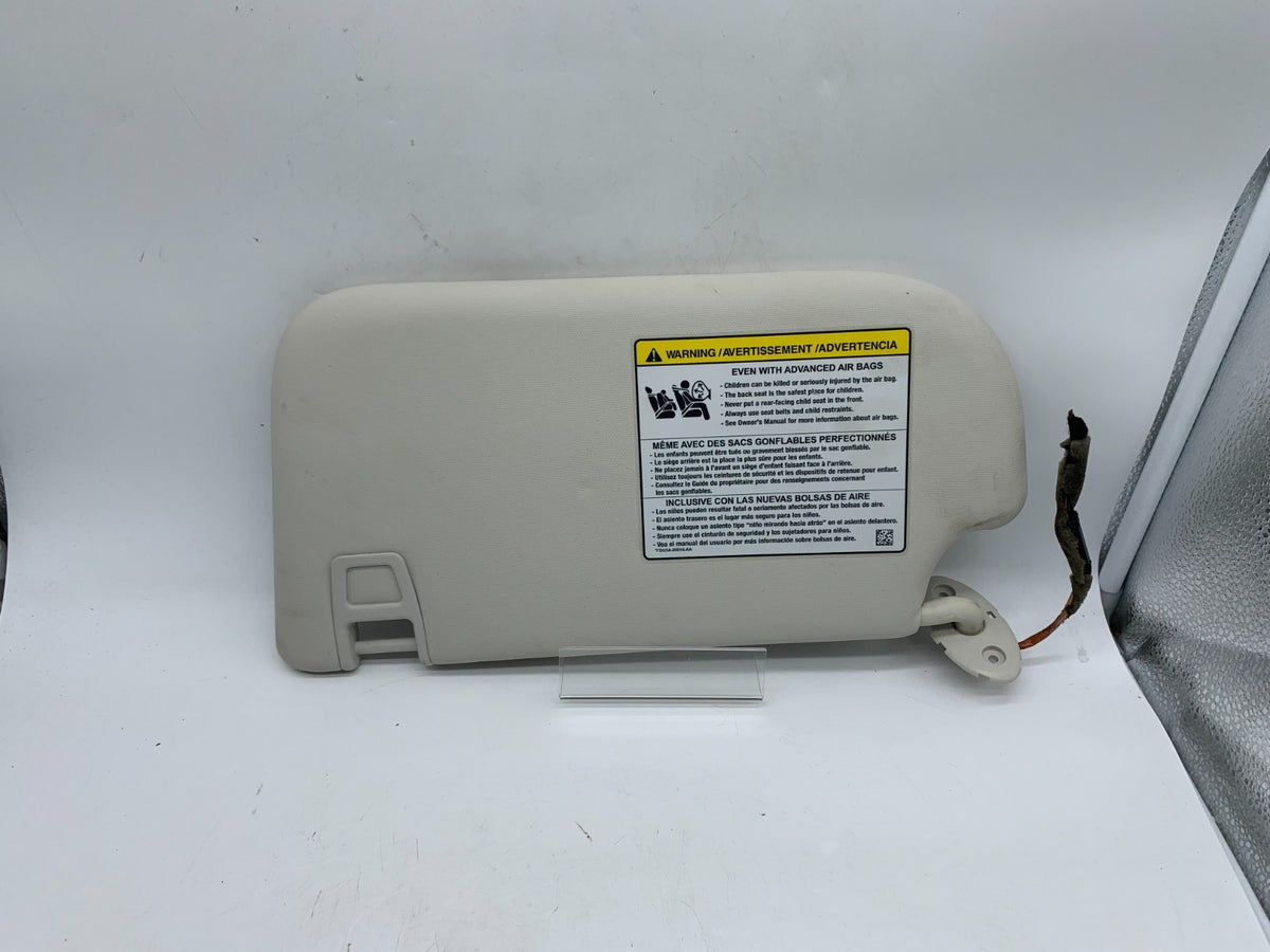 2013-2019 Ford Escape Passenger Sun Visor Sunvisor Ivory Illumination D03B67007