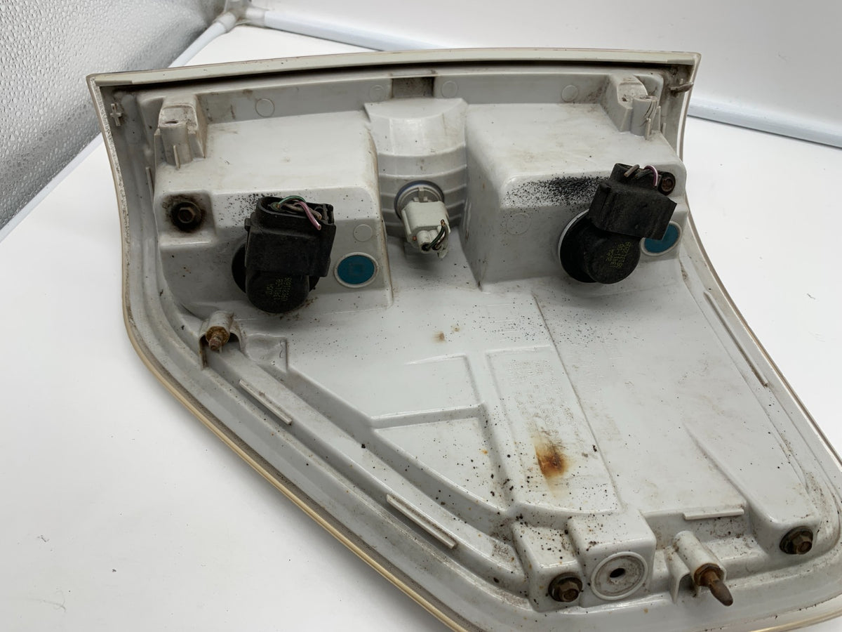 2009-2014 Ford F-150 Driver Side Tail Light Taillight Styleside OEM C03B38026