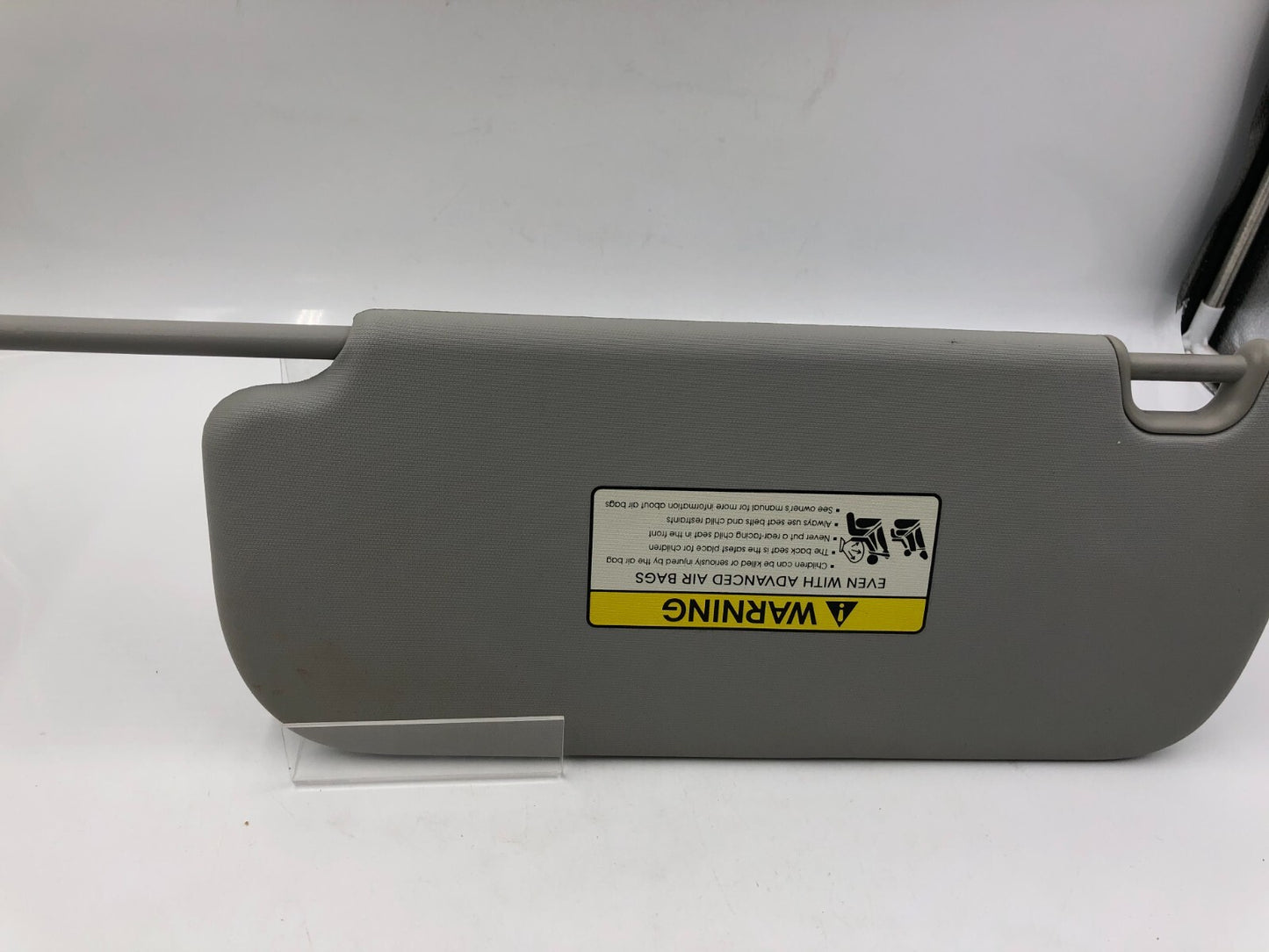 2014-2019 Kia Soul Passenger Sun Visor Gray Illuminated OEM E03B45064