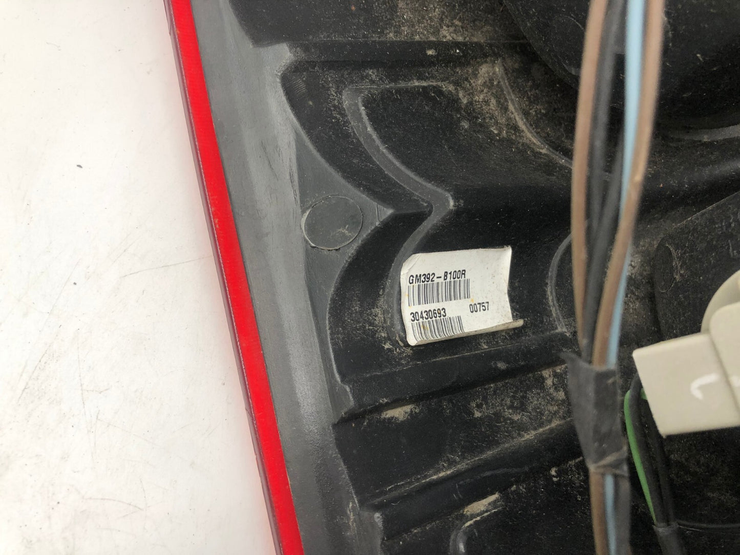 2007-2014 Chevrolet Suburban 1500 Passenger Side Tail Light Taillight D03B61001