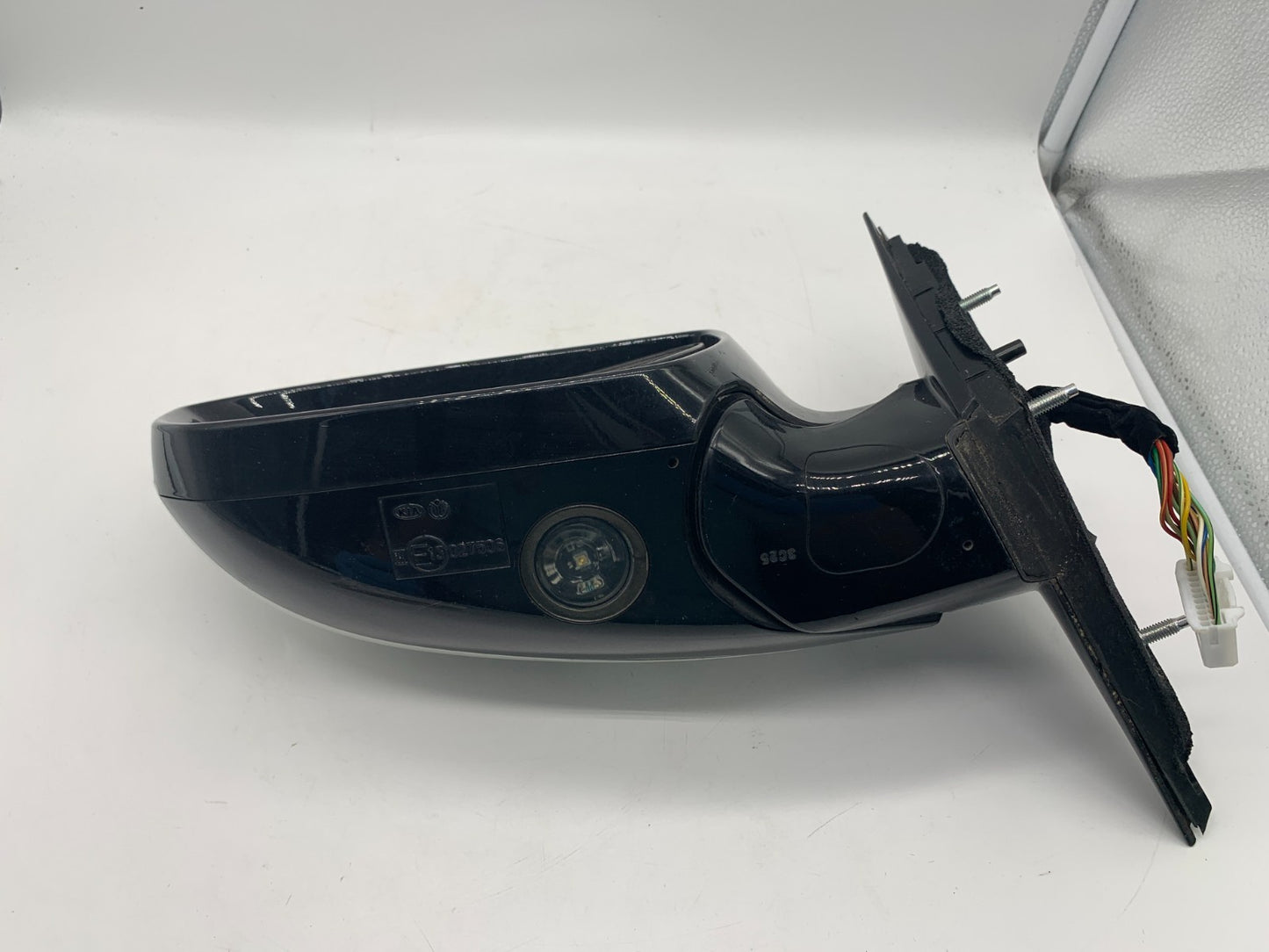 2014-2016 Kia Cadenza Driver Side View Power Door Mirror White OEM A01B28070