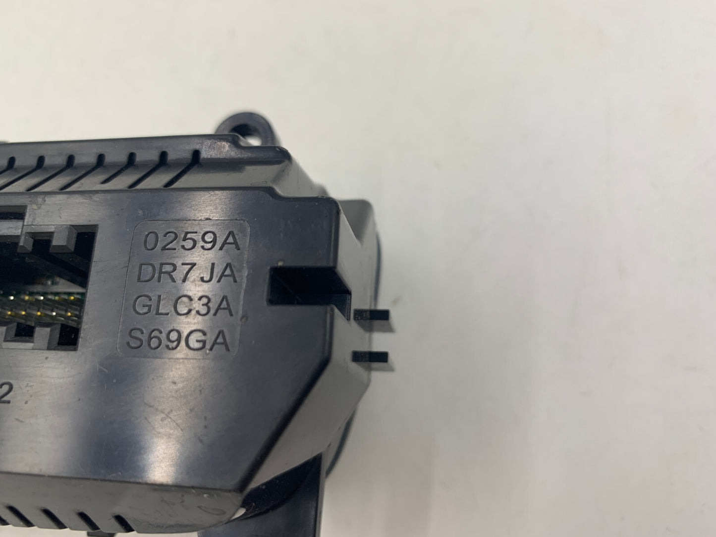 2018-2019 Ford Escape AC Heater Climate Control Unit OEM B04B08003