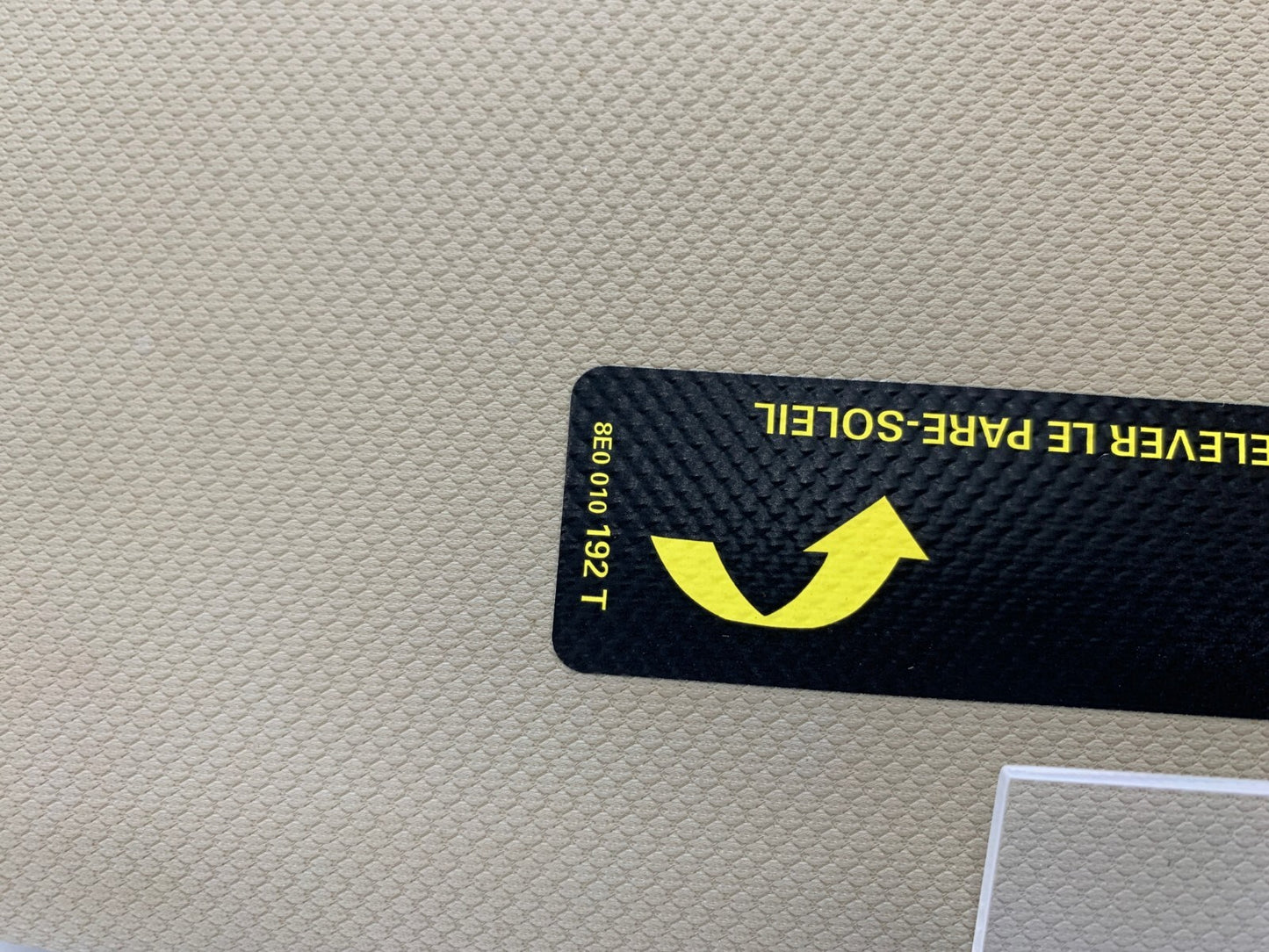 2009-2012 Audi Q5 Passenger Sun Visor Gray Illuminated OEM D01B06022