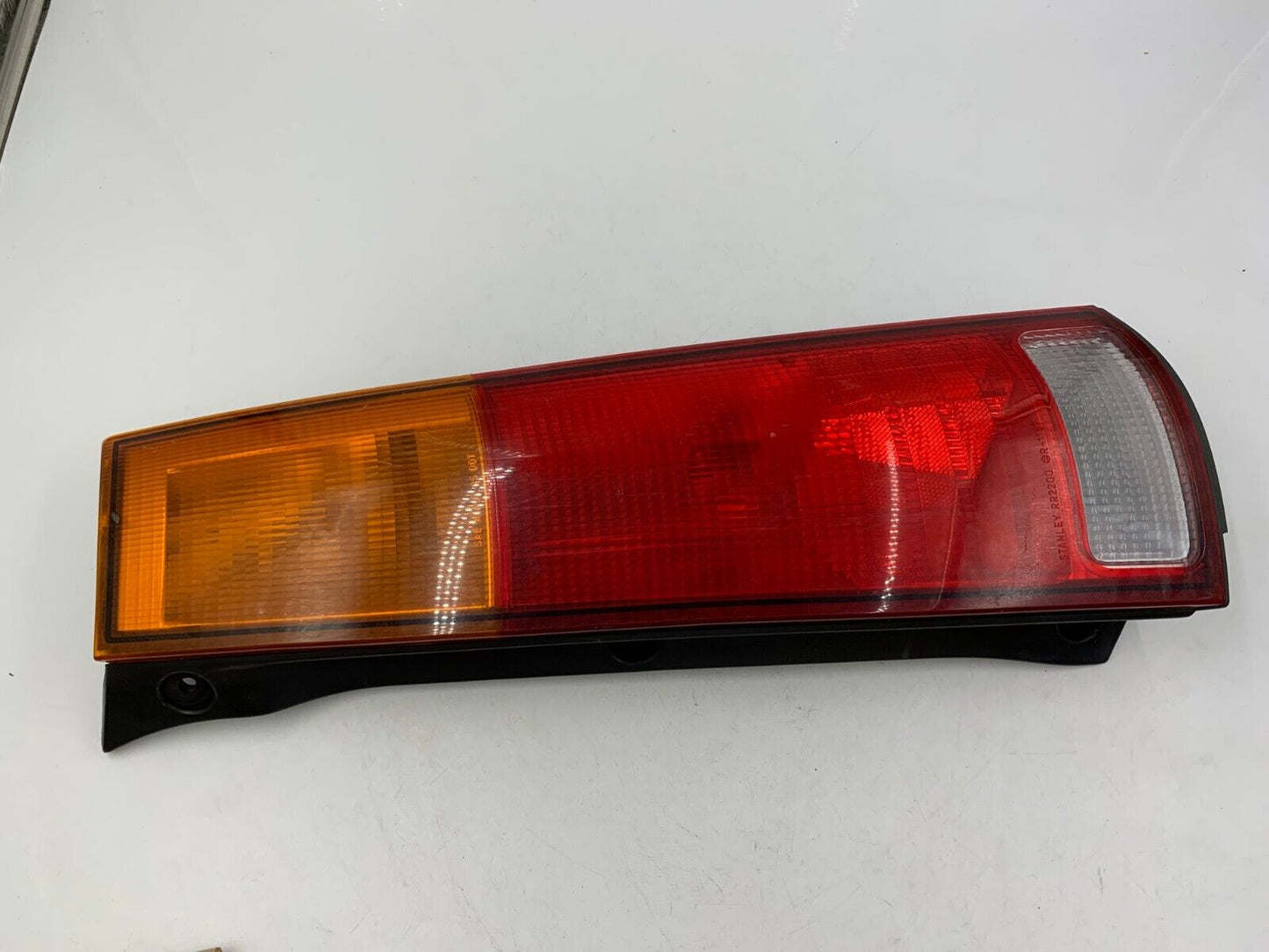 1997-2001 Honda CR-V Passenger Side Upper Tail Light Taillight OEM C01B06028