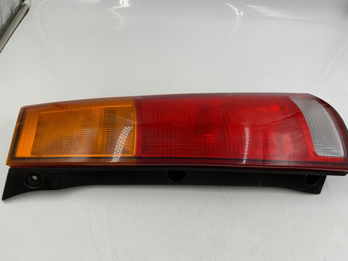 1997-2001 Honda CR-V Passenger Side Upper Tail Light Taillight OEM C01B06028