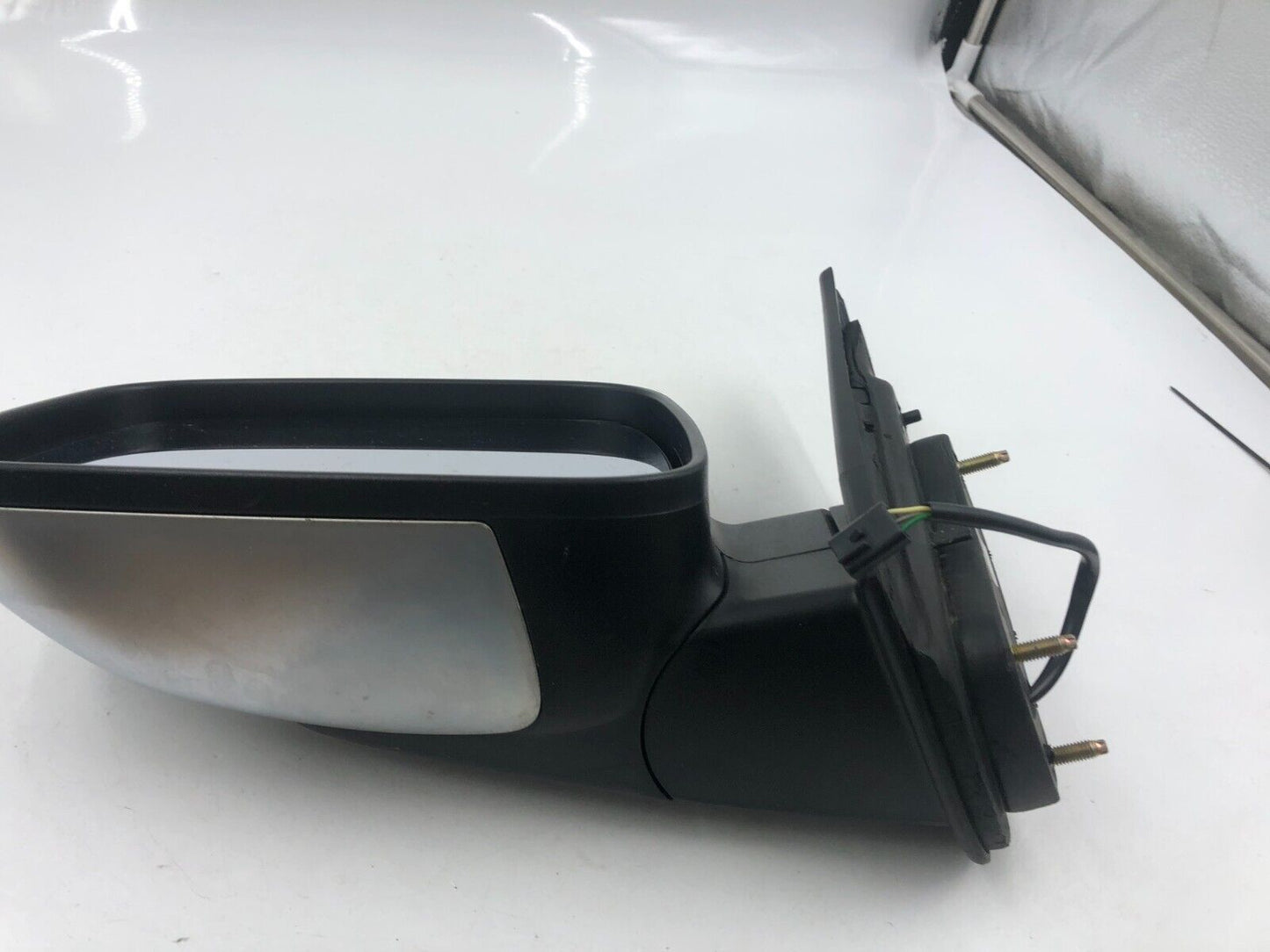 2007-2011 Chevrolet HHR Driver Side View Power Door Mirror Silver OEM A03B41039