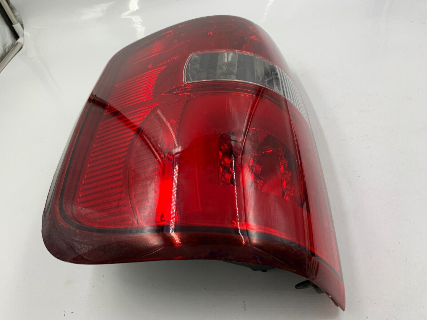 2004-2008 Ford F150 Passenger Side Tail Light Taillight Styleside OEM D01B31041