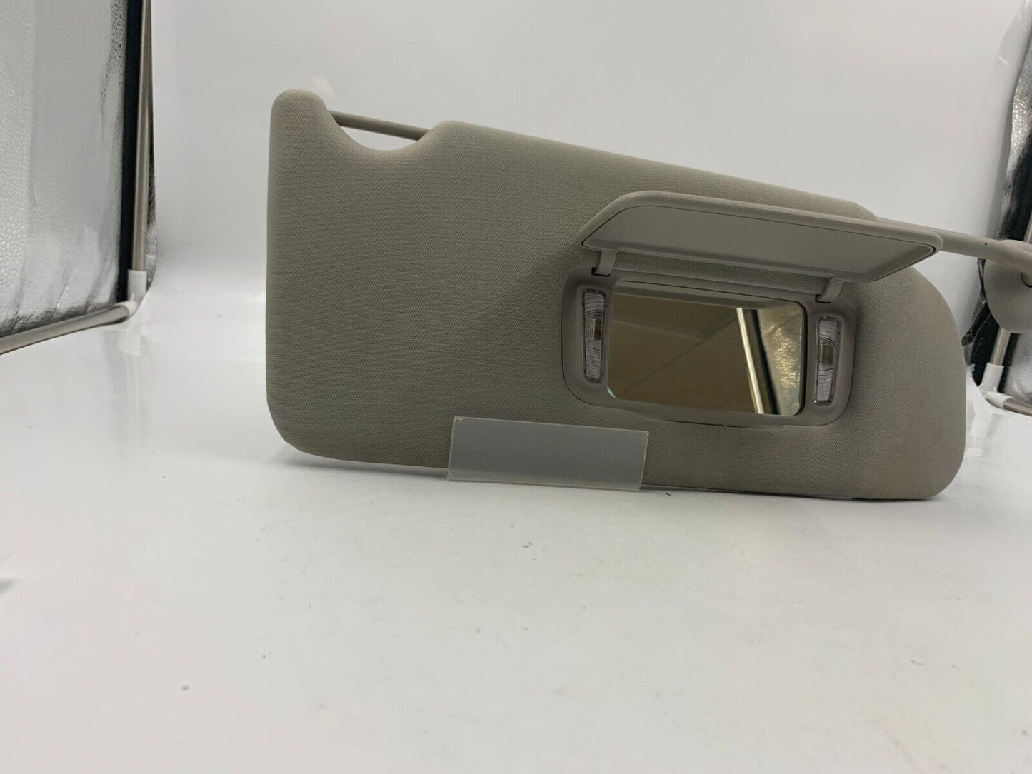 2005-2009 Buick LaCrosse Allure Passenger Sunvisor Gray Illuminated I01B13047