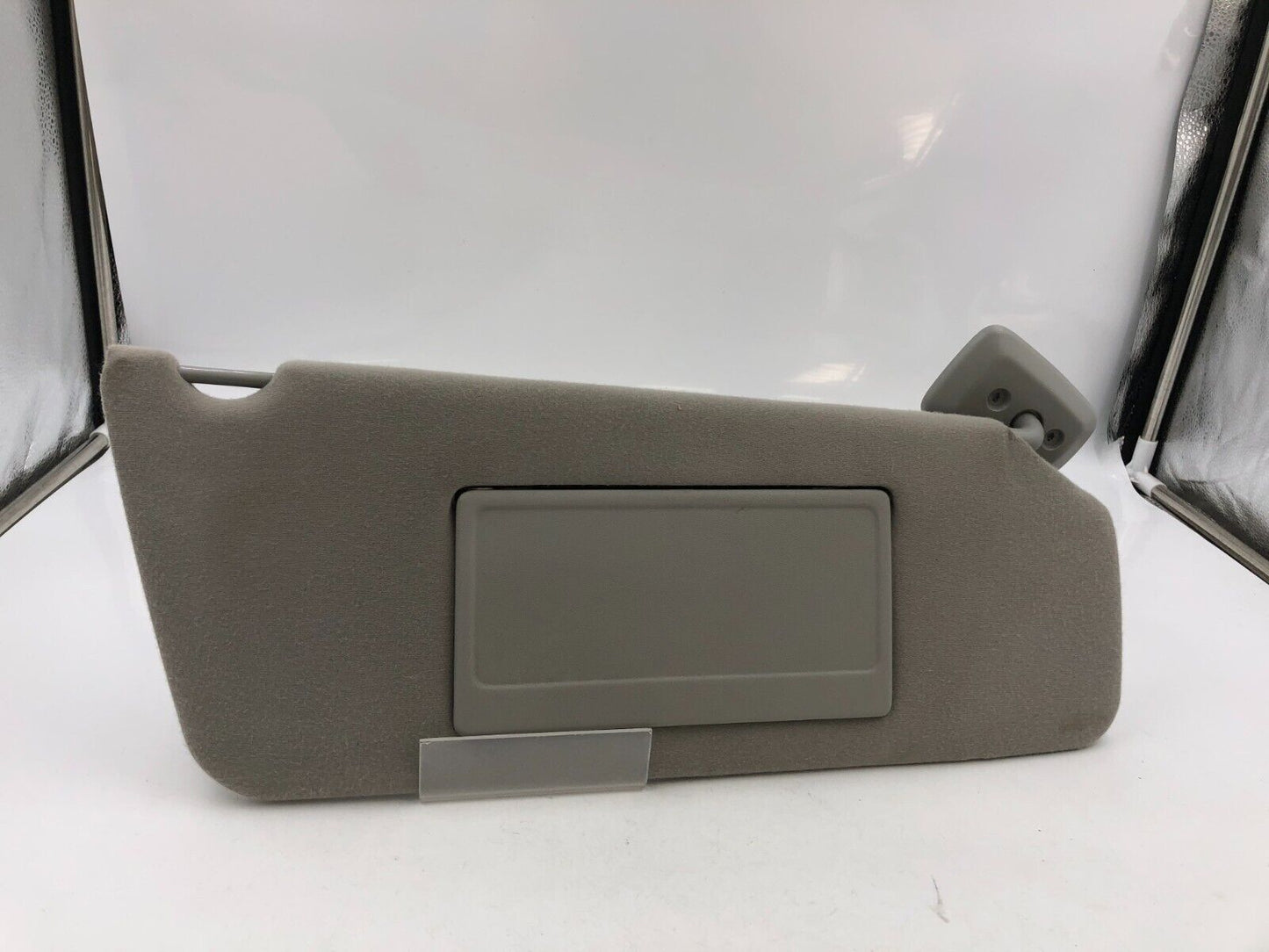 2004-2008 Ford F150 Passenger Sun Visor Sunvisor Gray OEM D03B48037