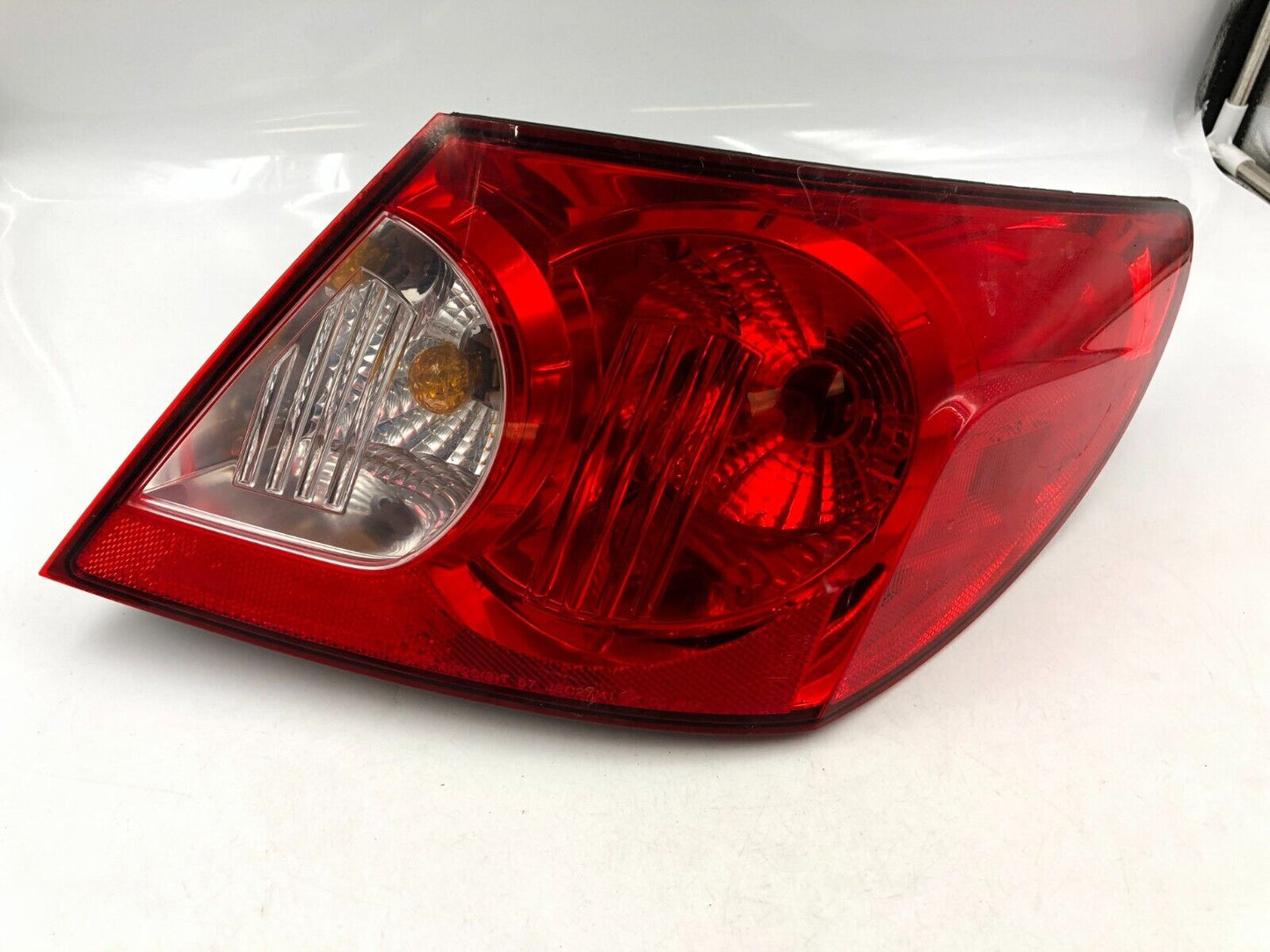 2007-2008 Chrysler Sebring Passenger Side Tail Light Taillight OEM C04B44050