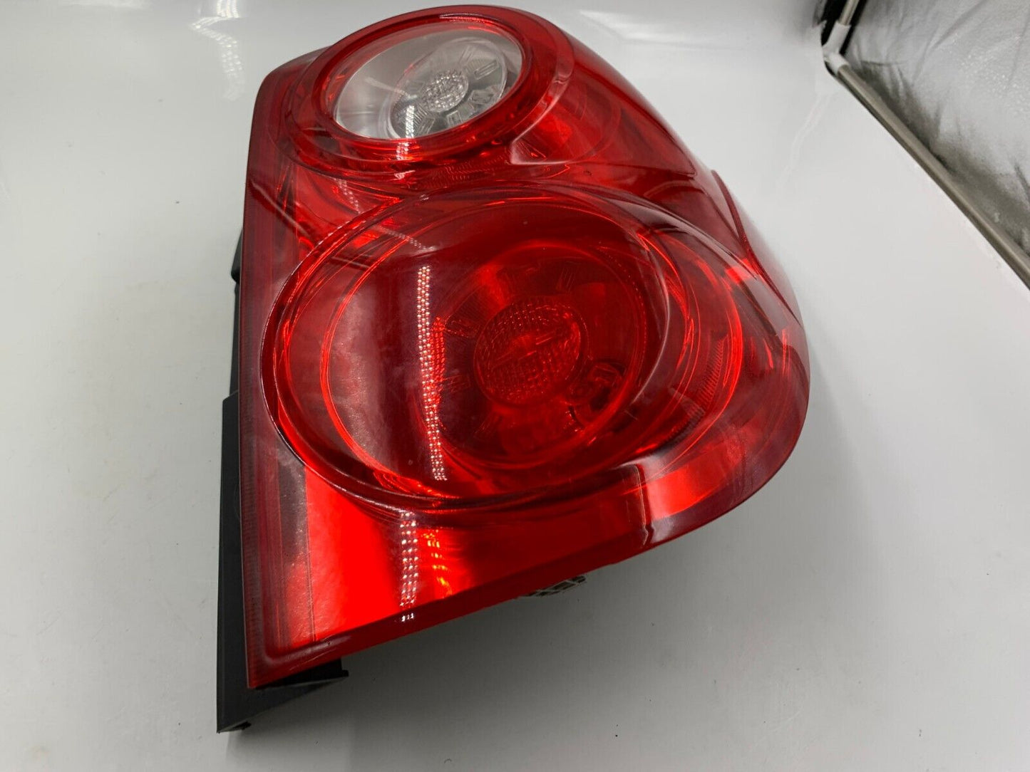 2010-2015 Chevrolet Equinox Passenger Side Tail Light Taillight OEM F02B02052