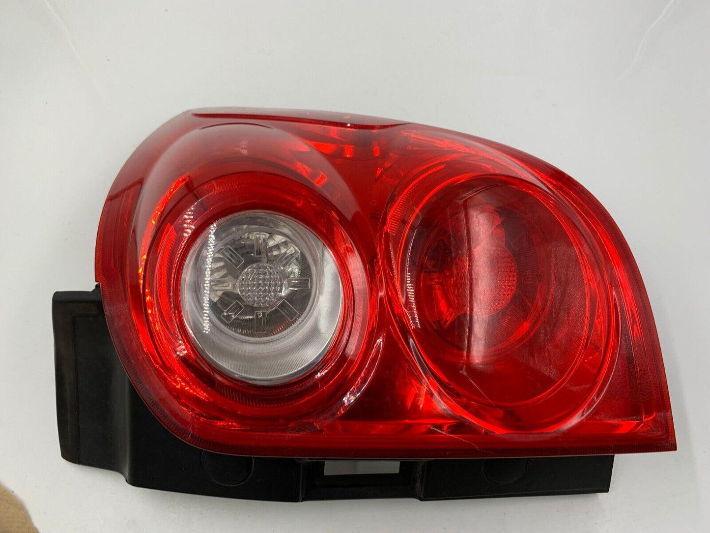 2010-2015 Chevrolet Equinox Passenger Side Tail Light Taillight OEM F02B02052