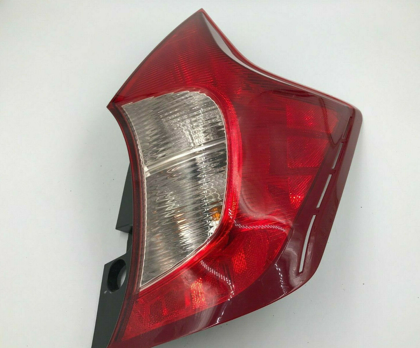 2014-2019 Nissan Versa Passenger Side Tail Light OEM K01B51001