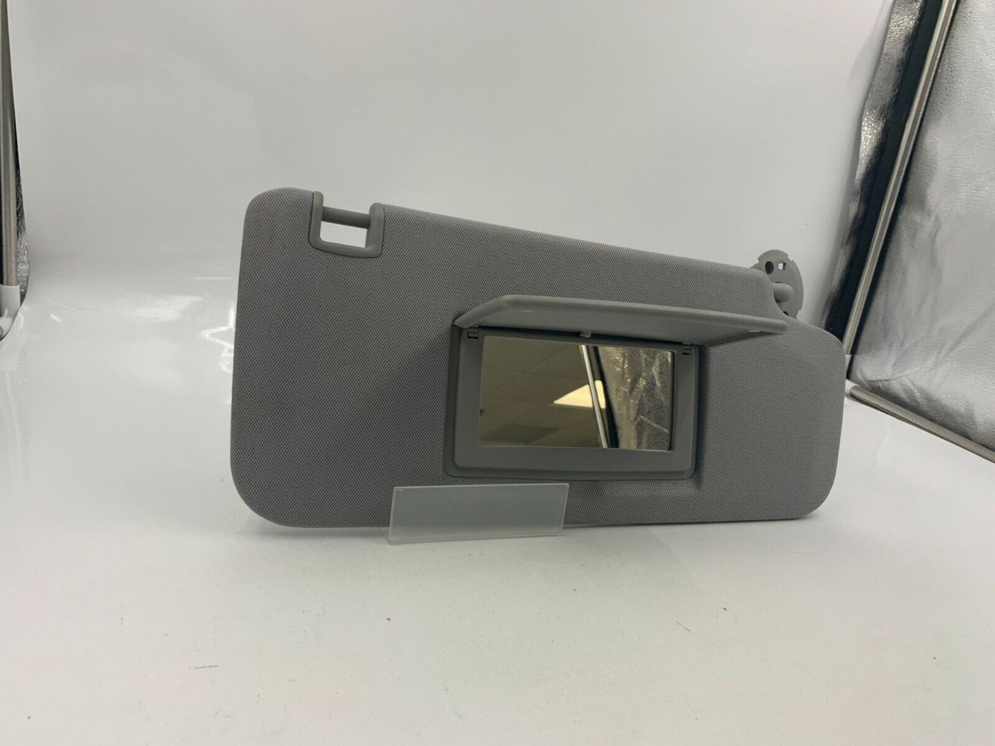 2017-2020 Chevrolet Trax Passenger Sun Visor Sunvisor Gray OEM D01B30063