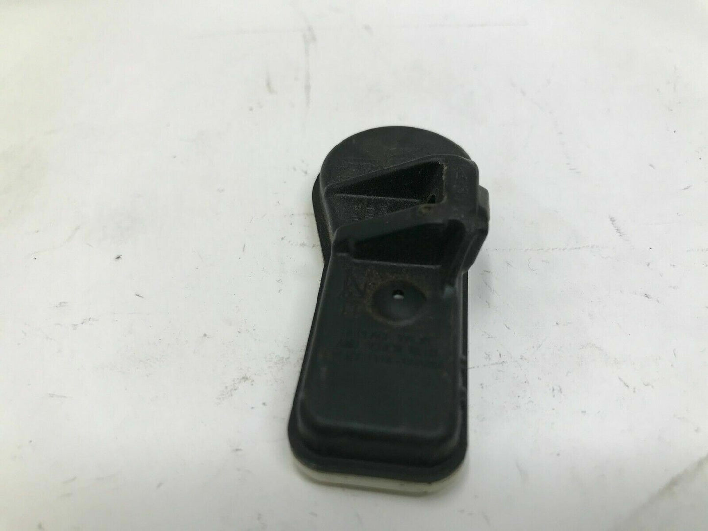 2015 Kia Soul TPMS Sensor Tire Pressure Sensor Genuine OEM E01B37014