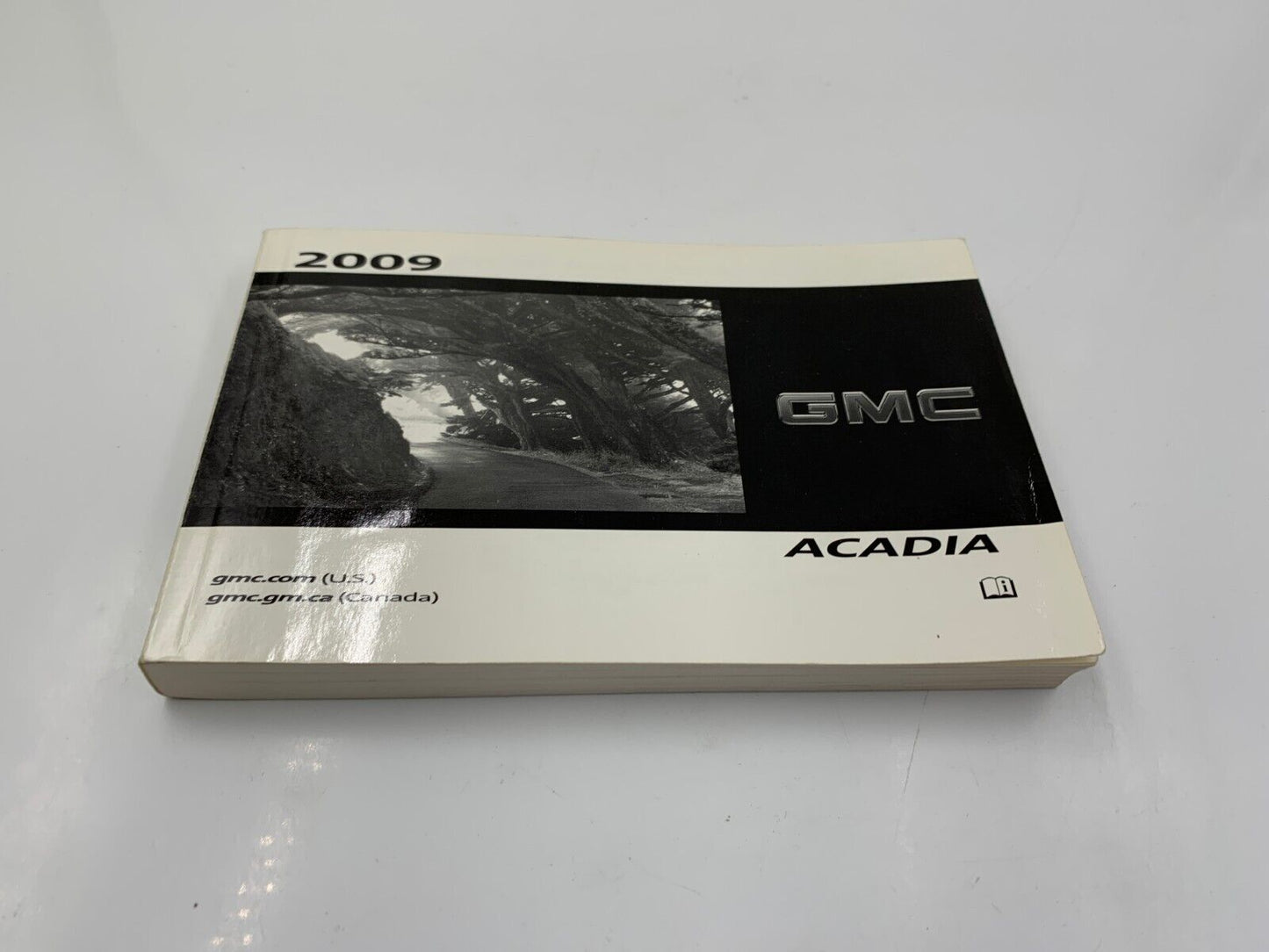 2009 GMC Acadia Owners Manual Handbook Set with Case OEM G03B32031