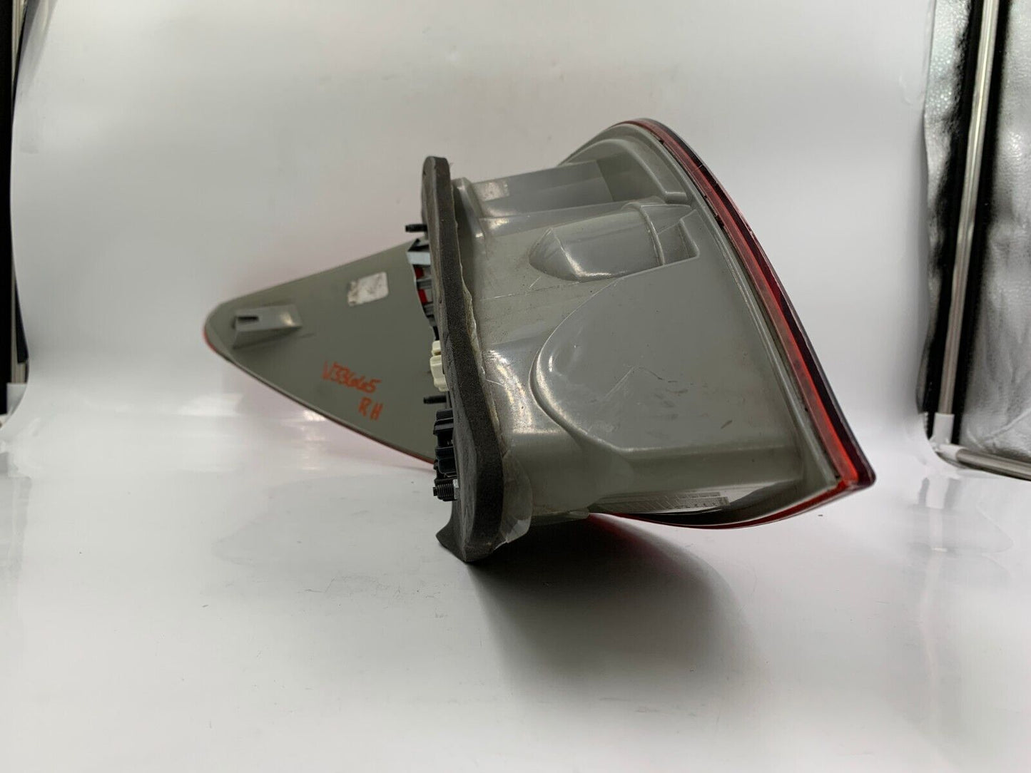 2007-2009 Mercedes-Benz R350 Passenger Side Tail Light Taillight OEM A02B54040