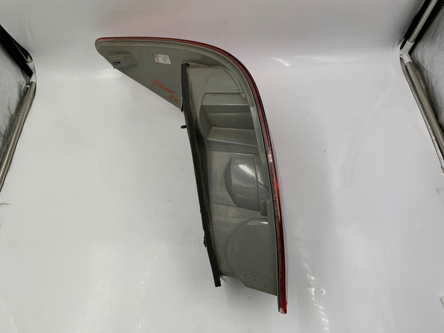 2007-2009 Mercedes-Benz R350 Passenger Side Tail Light Taillight OEM A02B54040