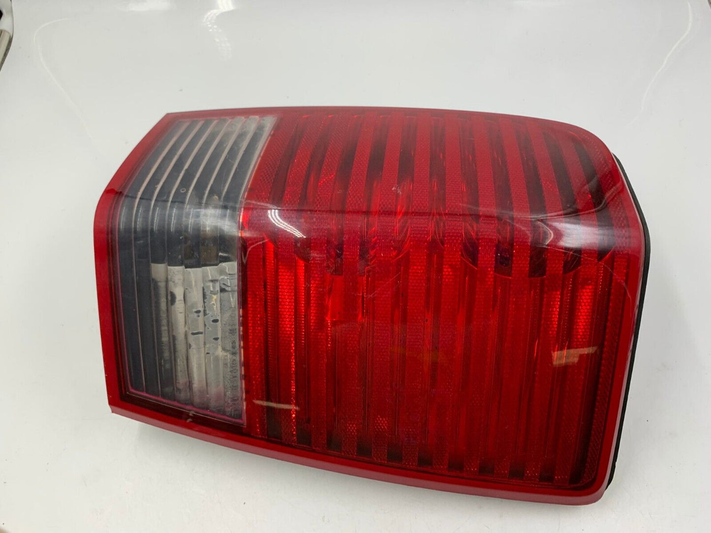 2007-2009 Dodge Aspen Passenger Side Tail Light Taillight OEM F04B36051