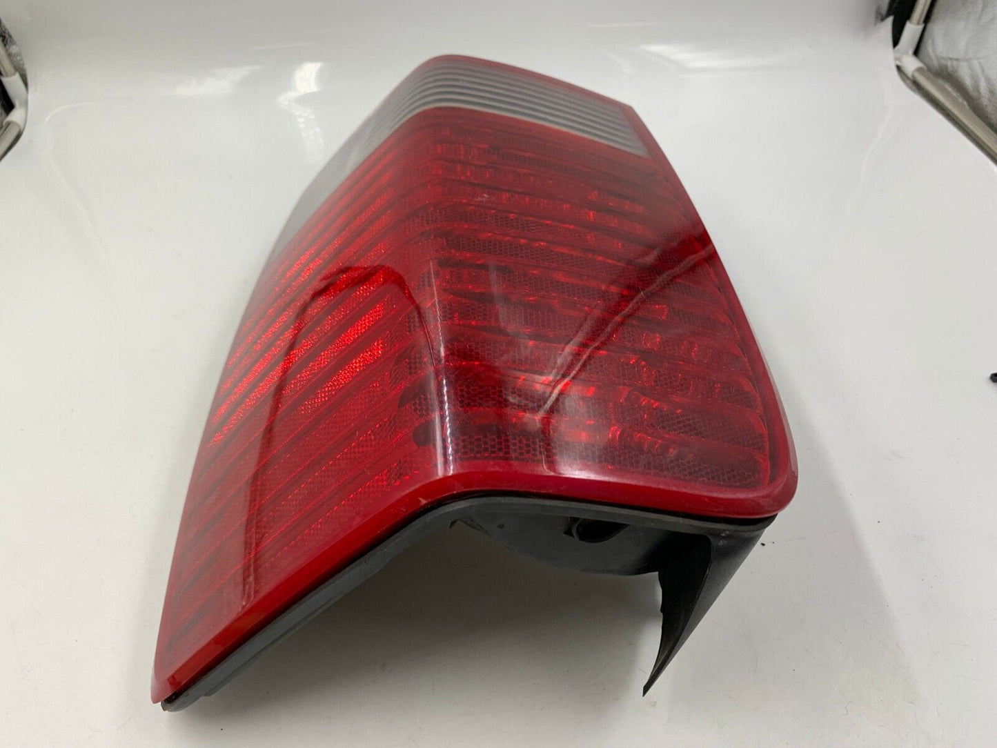 2007-2009 Dodge Aspen Passenger Side Tail Light Taillight OEM F04B36051