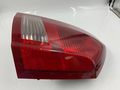 2005-2007 Chrysler 300 Passenger Side Tail Light Taillight OEM B01B31032