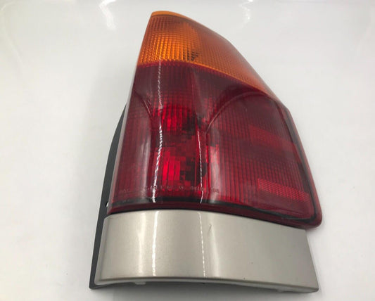 2002-2009 GMC Envoy Passenger Side Taillight Tail Light OEM D02B33049