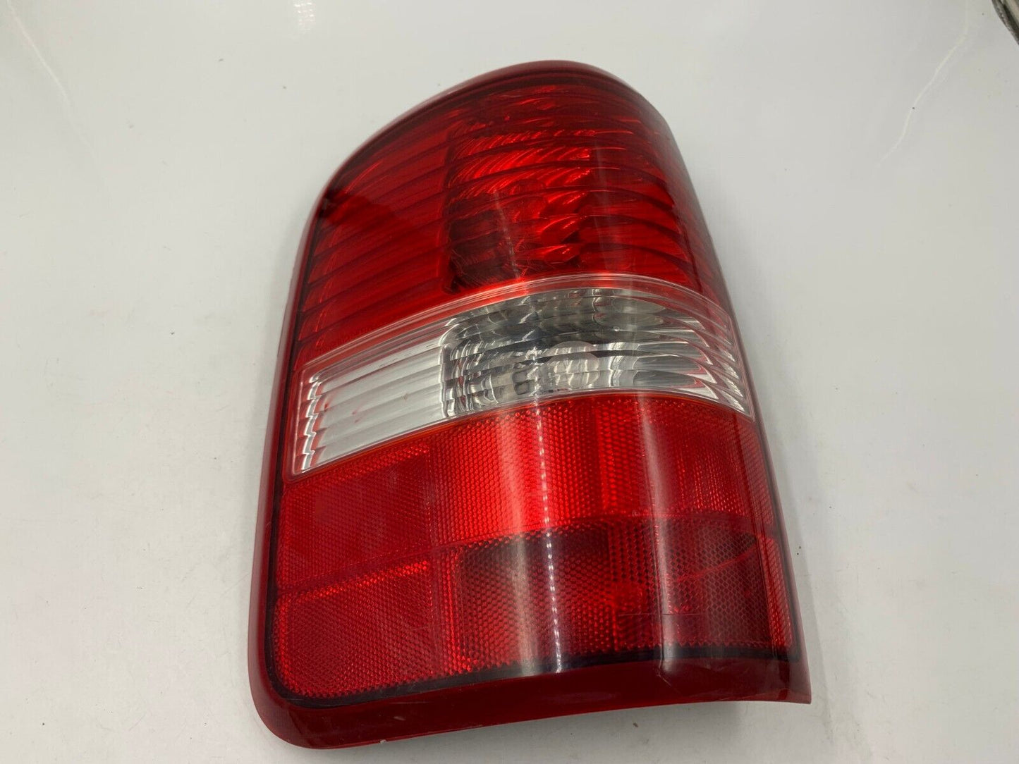 2004-2008 Ford E150 Passenger Tail Light Taillight Lamp OEM F04B19053