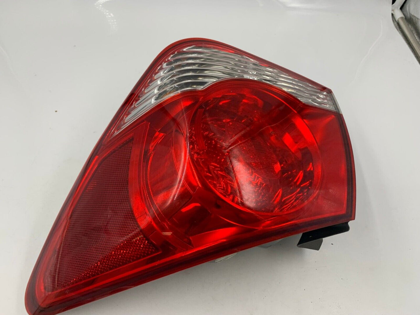 2011-2016 Chevrolet Cruze Passenger Side Tail Light Taillight OEM G02B43051