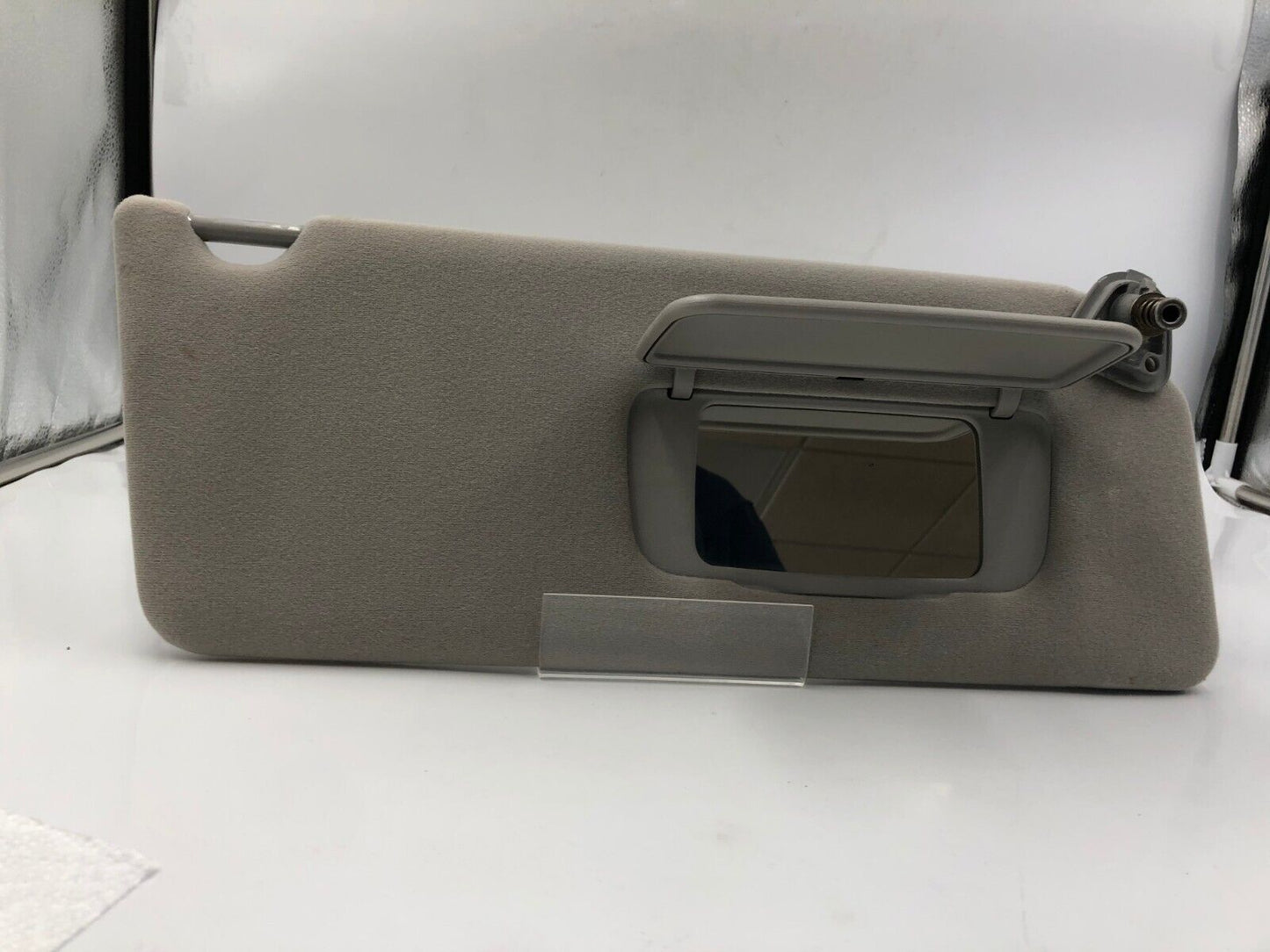 2002-2006 Toyota Camry Passenger Sun Visor Sunvisor Gray OEM H01B22069