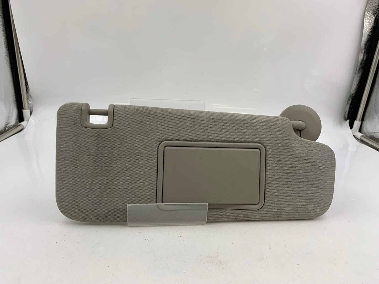 2004-2012 Chevrolet Malibu Passenger Sun Visor Sunvisor Gray OEM D02B25045