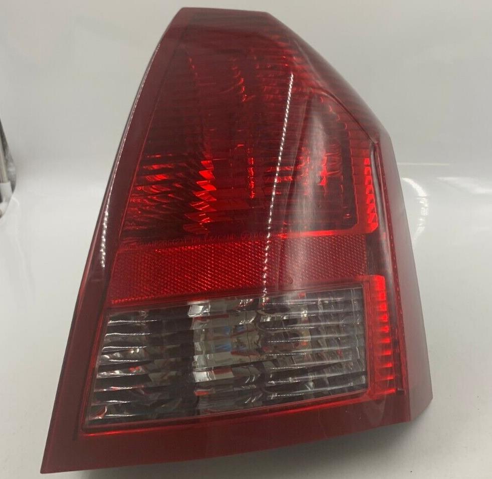 2005-2007 Chrysler 300 Passenger Side Tail Light Tailight OEM G01B26050