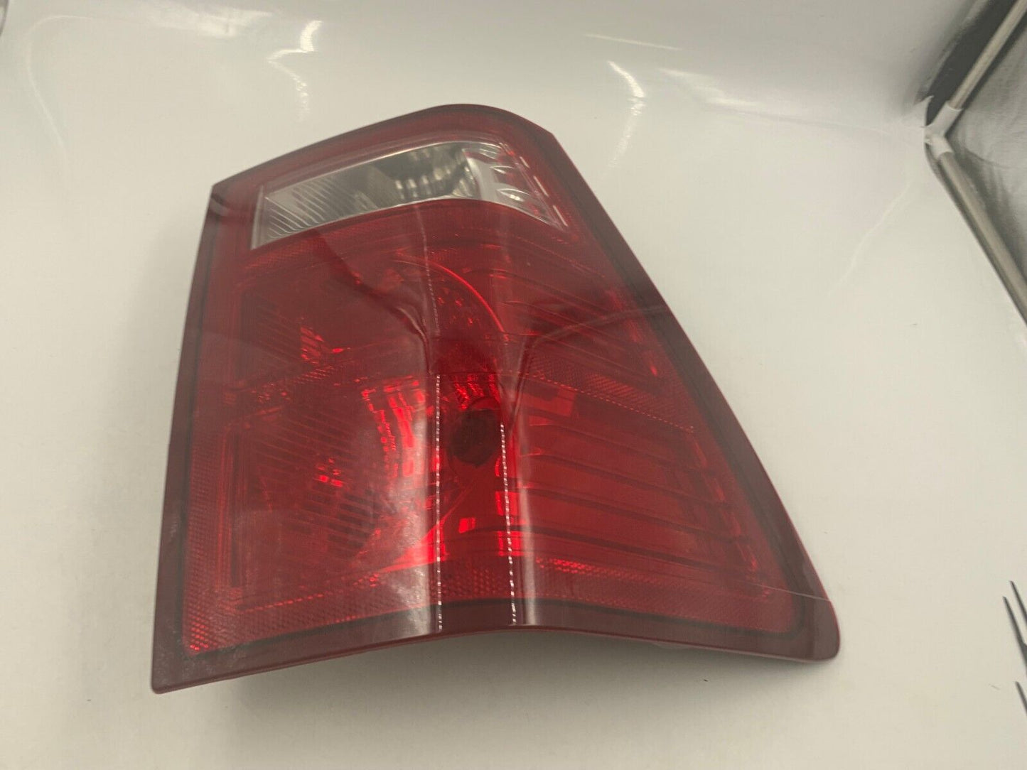 2007-2010 Jeep Grand Cherokee Driver Side Tail Light Taillight OEM F03B43032